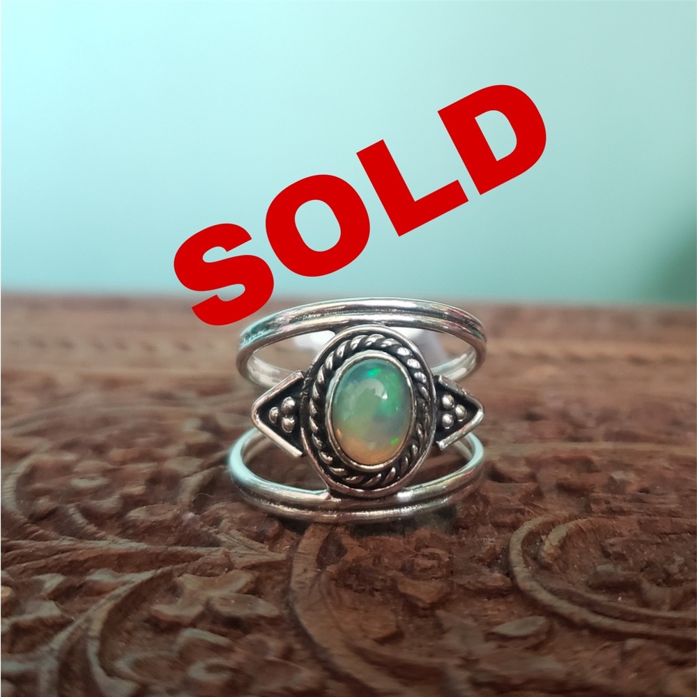 925 Sterling Silver Opal Ring Size 9
